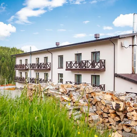 Ξενοδοχείο Skilandhouse 3*