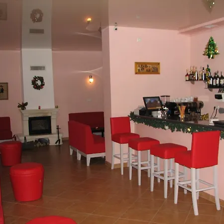 Ξενοδοχείο Skilandhouse 3*