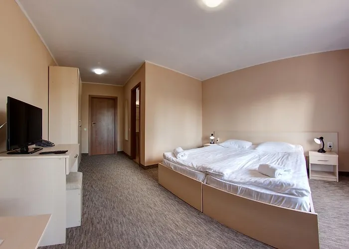 Skilandhouse Yablunytsia
