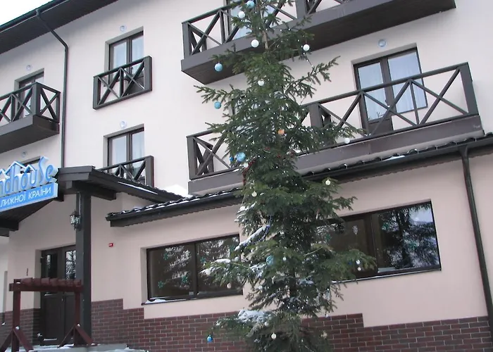 Otel Skilandhouse Yablunytsia